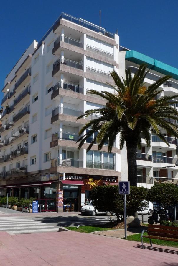 Apartaments Tropic Lloret de Mar Bagian luar foto