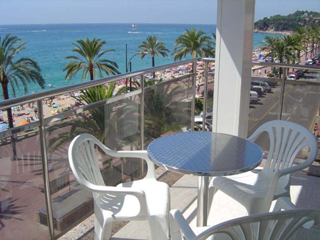 Apartaments Tropic Lloret de Mar Ruang foto