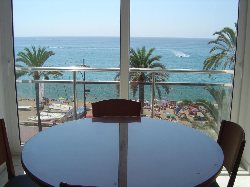 Apartaments Tropic Lloret de Mar Ruang foto